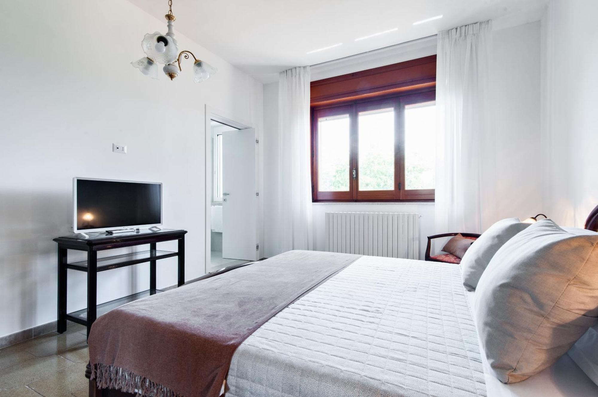 Maroby & Parking * Lecce
