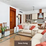 Villa Maroby Rooms & Parking